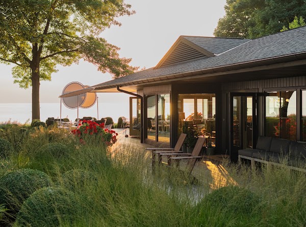Lake Shore Resort