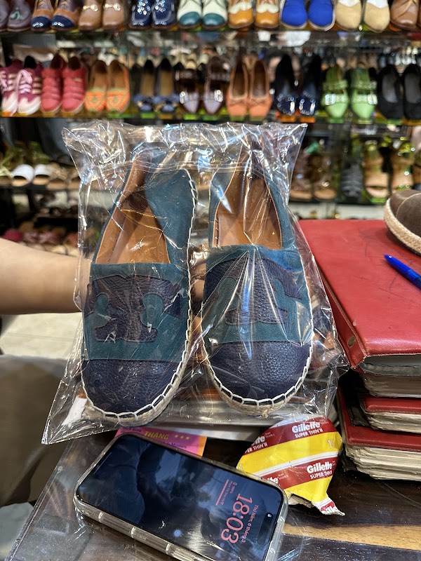 Thang Shoes Shop 4