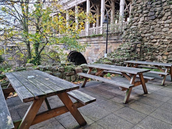 Bridge Hotel