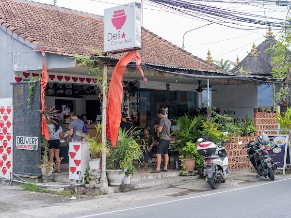 Eko Cafe by Deli Campur Asia