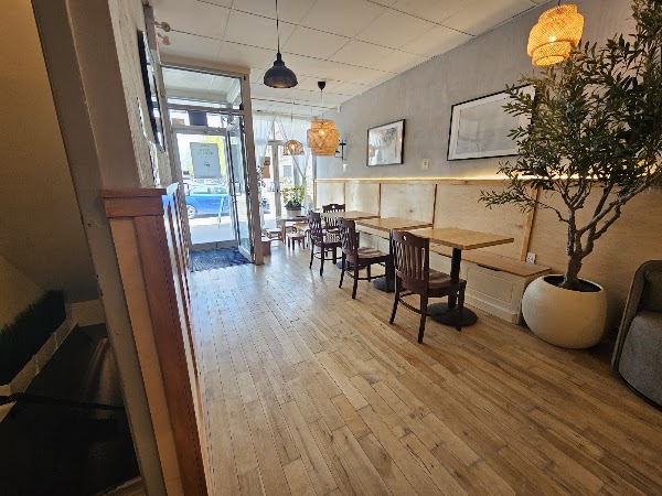 Tonton matcha + coffee on Bloor 4