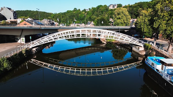 Passerelle t’Serstevens sur la Sambre