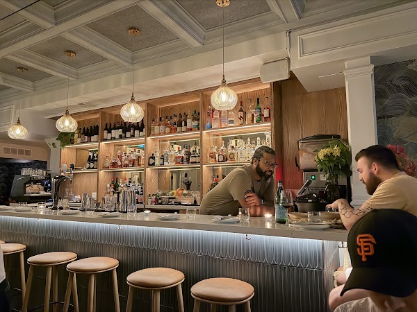 Bar Eugenie 1