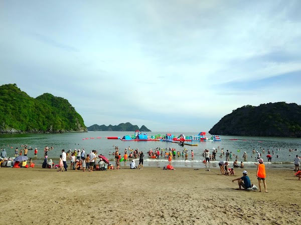 Tung Thu beach