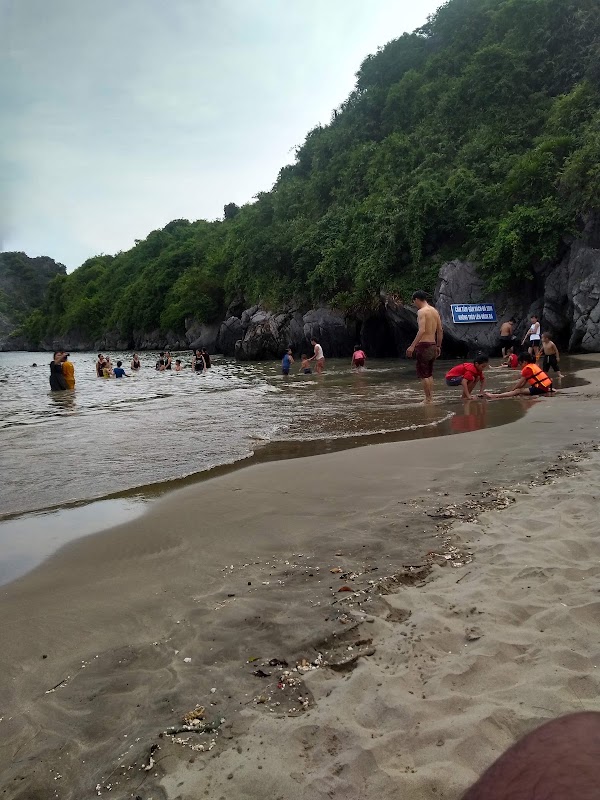 Tung Thu beach 2