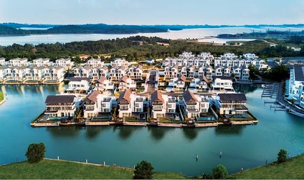 Emerald Bay Residential