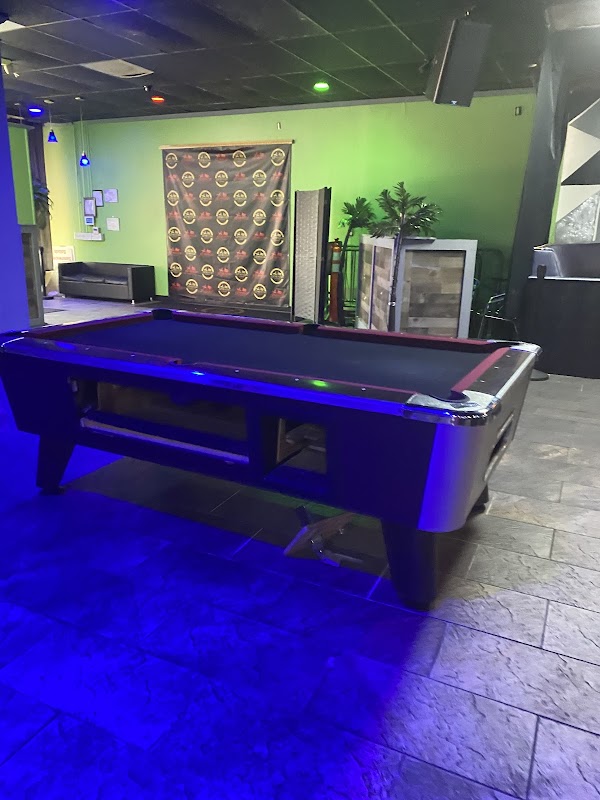 JAMERICAN BAR AND GRILL 3