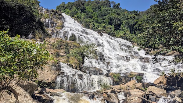 Mae Ya Waterfall 1