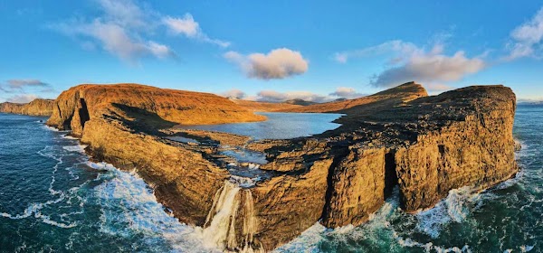 Bøsdalafossur Waterfall 2