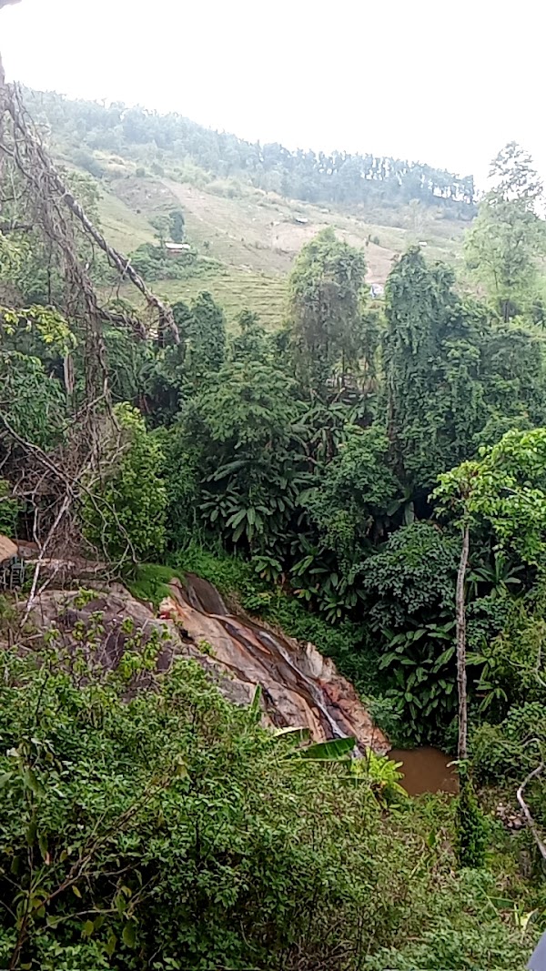 Mo Pang Waterfall 2