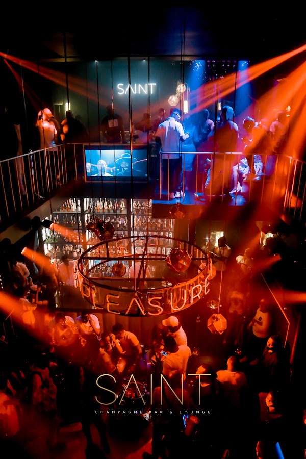Saint Champagne Bar & Lounge - Nightclub 1