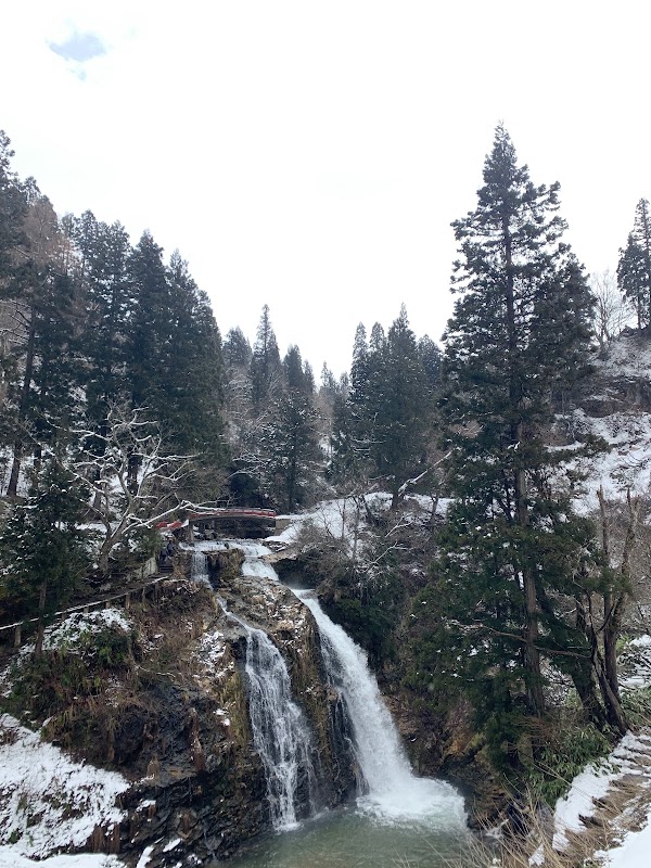 Ginzan River 3