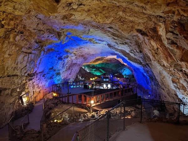 Grand Canyon Caverns & Inn 5