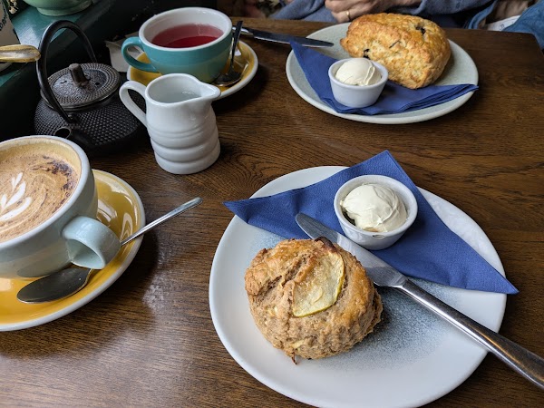 Parlormade Scone House 4
