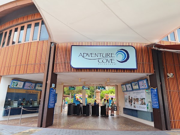 Adventure Cove Waterpark 2