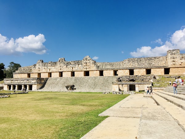 Cuadrangulo de las Monjas (Quadrangle of the Nuns) 1