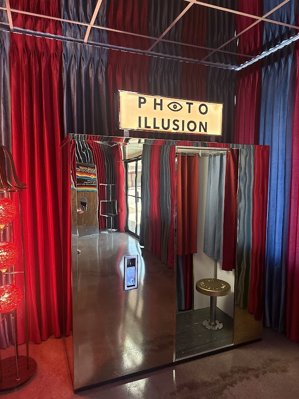 Vintage Vegas Photobooth
