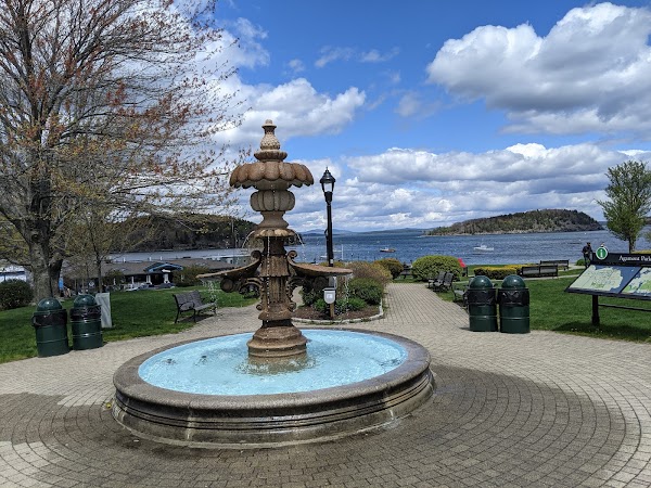 Agamont Park