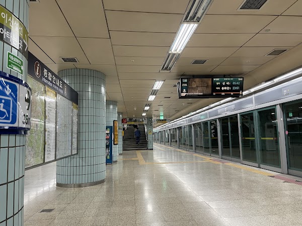 Bomun station