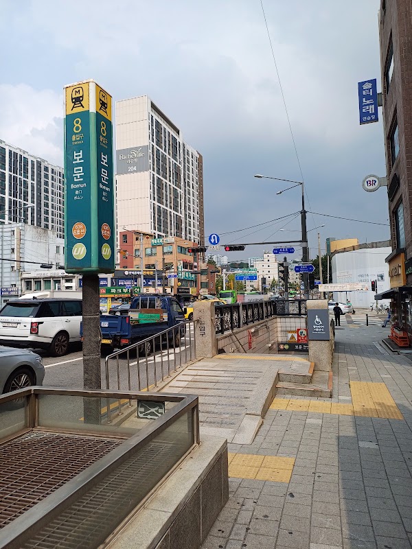 Bomun station 2