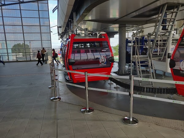 Estación de Gualey (T1) - Teleférico De Santo Domingo 3