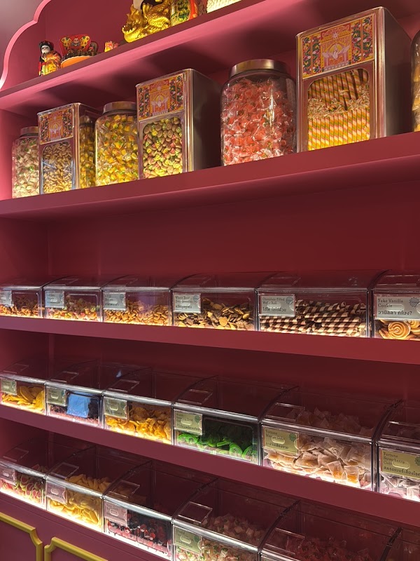 Fingers Crossed Thai Candy & Souvenir SONGWAT 3