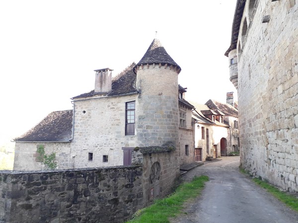 Curemonte 4