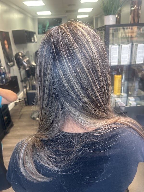 Kin Hair Studio 4