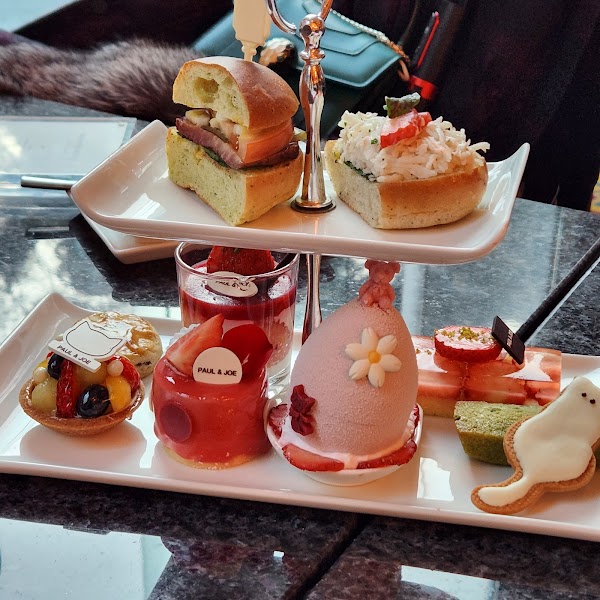 Peninsula Lounge&Bar 5