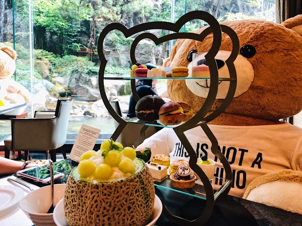 Peninsula Lounge&Bar 3