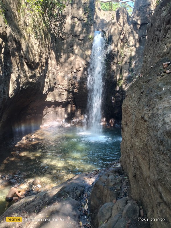 Tamanique Waterfalls 3