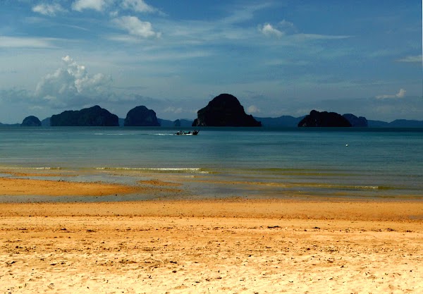 Tubkaek Beach