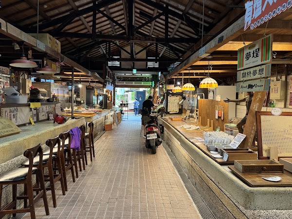 Yancheng First Public Retail Market 5