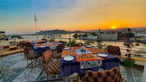 Mewar Haveli - At Lake Pichola