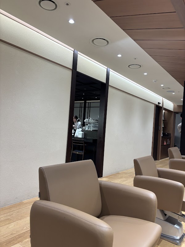 ChaHong Room Myeongdong Hair salon | 차홍룸 명동점 | 车洪Room美发沙龙 明洞店 | チャホンルーム 明洞店 5