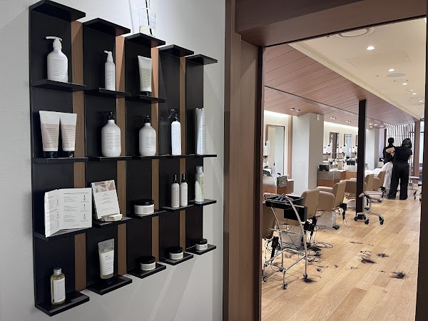 ChaHong Room Myeongdong Hair salon | 차홍룸 명동점 | 车洪Room美发沙龙 明洞店 | チャホンルーム 明洞店 3