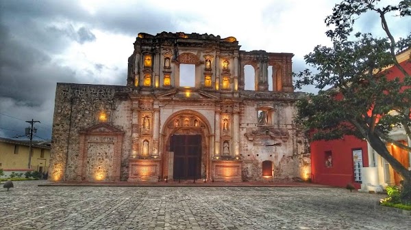 Antigua Guatemala Central Park 2