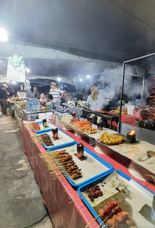 Tanjung Aru Beach Night Market 3