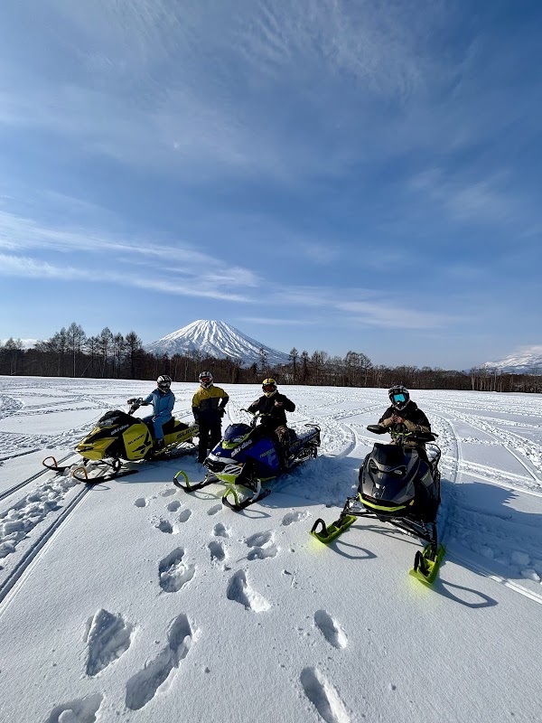 Explore Niseko & the Local Wine bar 3