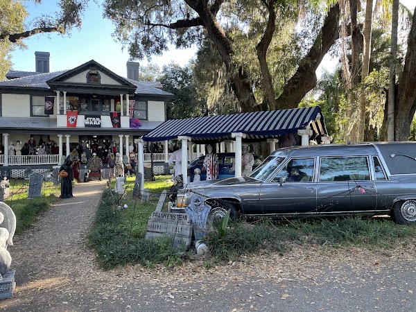 The Williams Holiday House 1