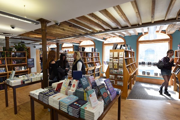 Cambridge University Press Bookshop 5