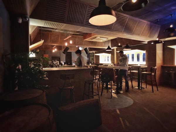 BBCB: Beton Brut + Concrete Bar 5