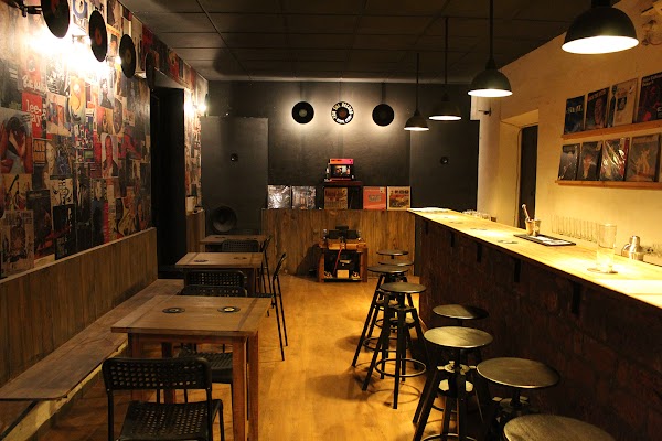 For The Record - Vinyl Bar 1
