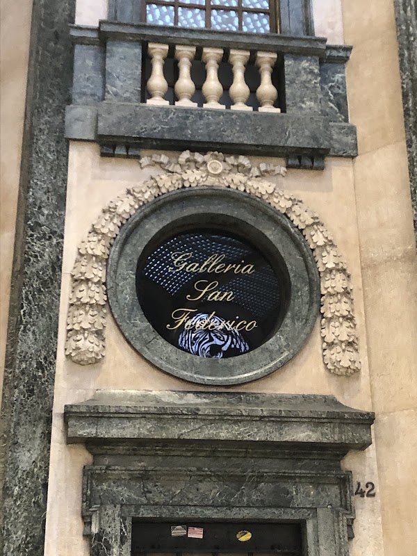 Dito di Cristoforo Colombo 4
