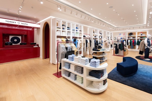 Tommy Hilfiger Taipei 101 5