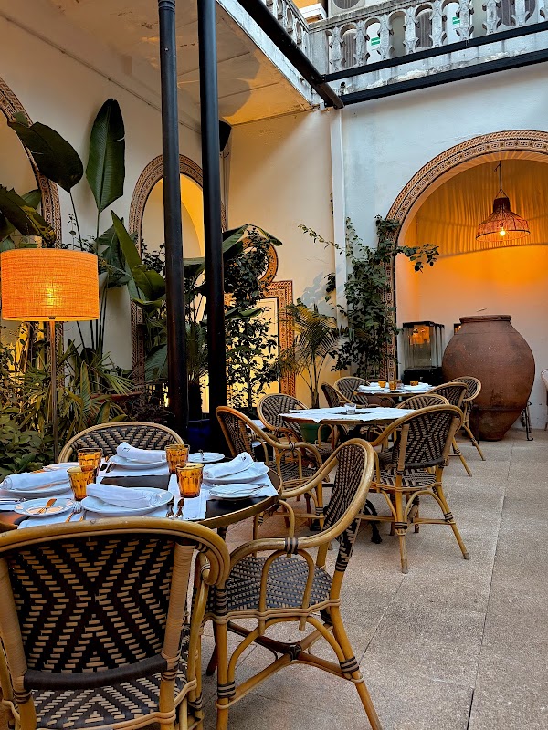 Flow Restaurant & Bar 5