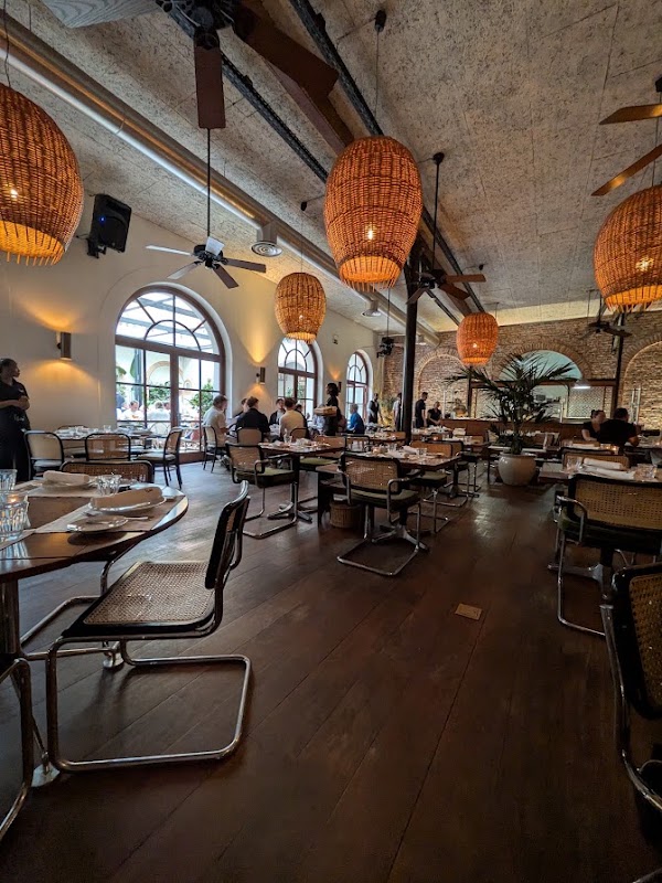 Flow Restaurant & Bar 2