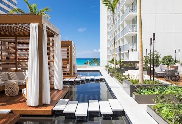 ‘Alohilani Resort Waikiki Beach