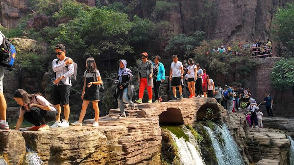 Yuntaishan Global Geopark Qingtian River Park Tourist Service Center 5