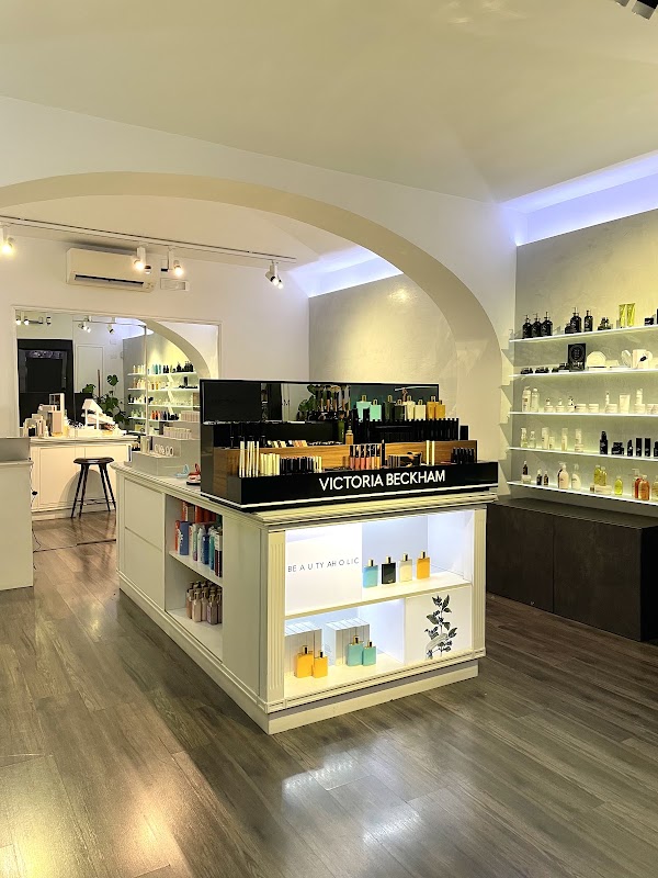 The Beautyaholic's Shop 1